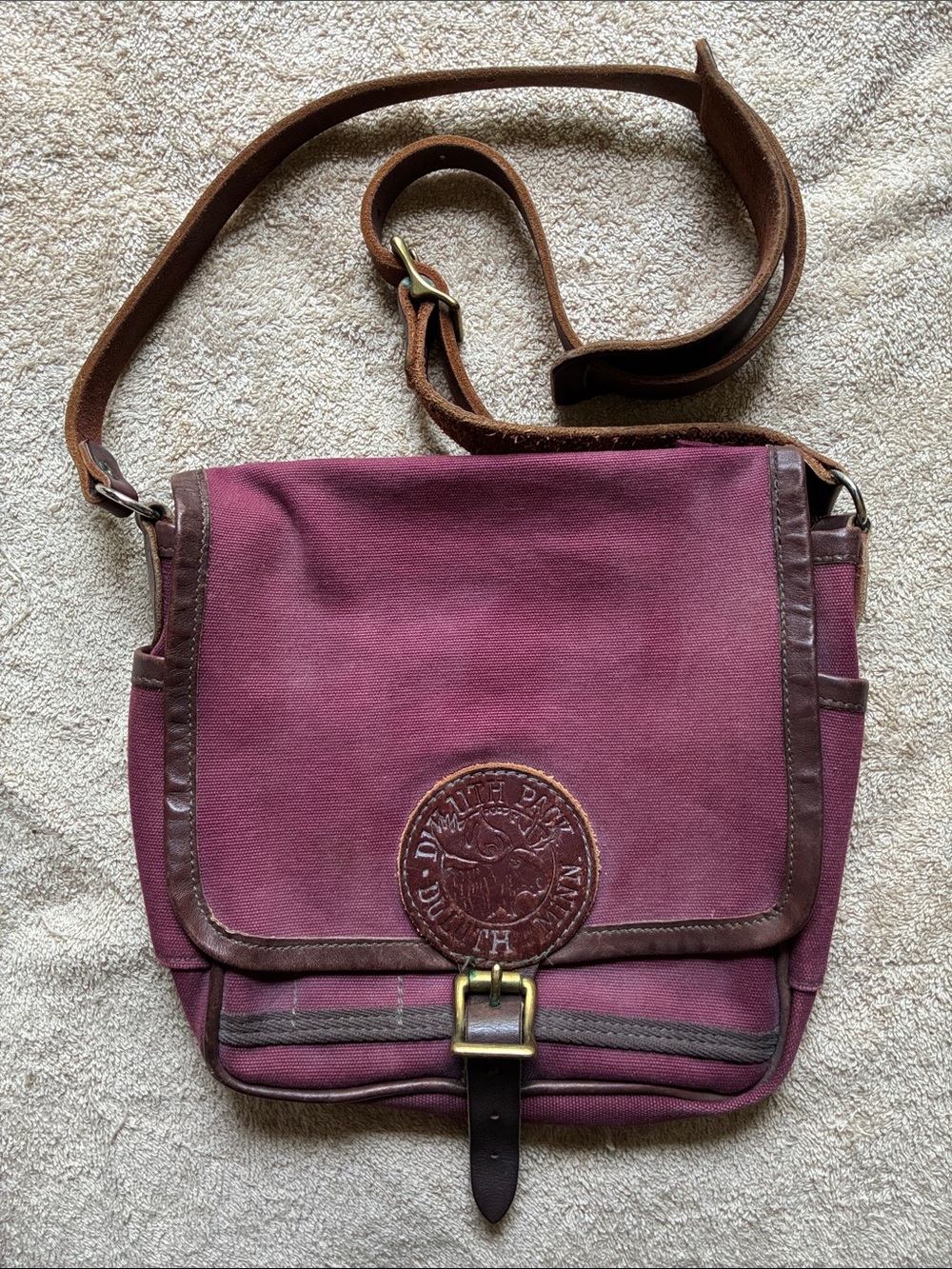 Duluth Pack Haversack Plum Canvas Crossbody with Brown Leather Trim